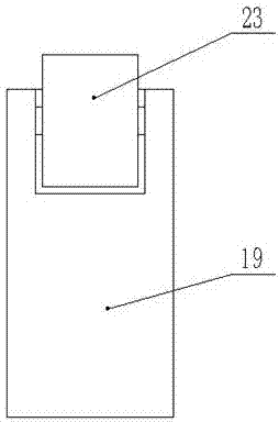 Agricultural fertilizer multi-stage crushing device