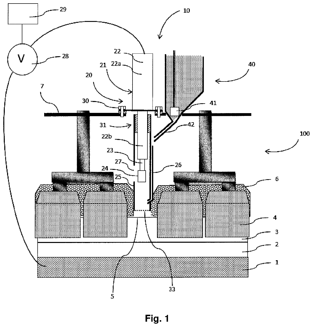 Drilling device comprising a tubular sheath secured to an actuator