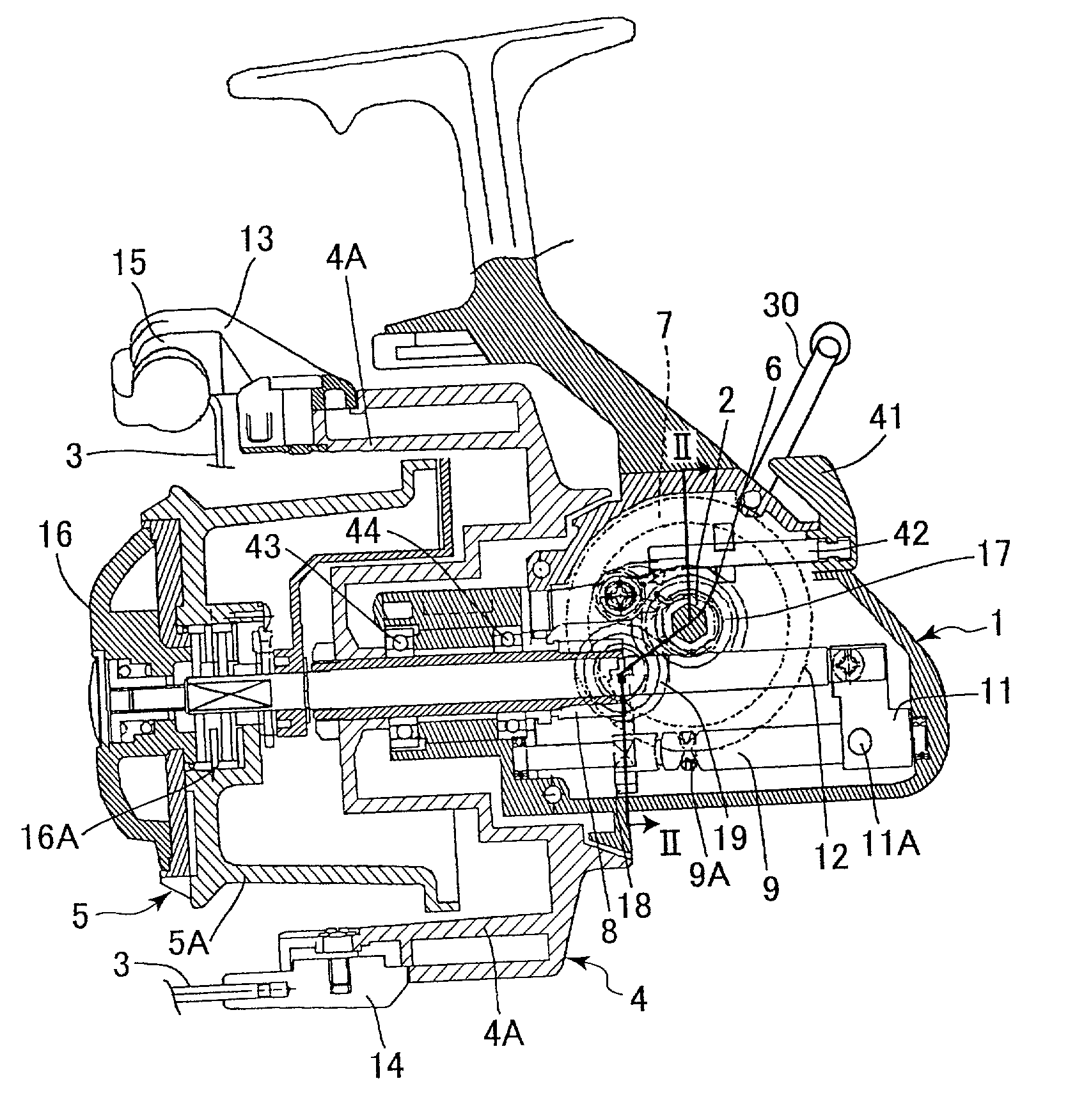 Spinning reel having improved spool oscillating mechanism