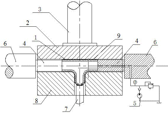 Method for extruding and forming stainless steel three-way joint