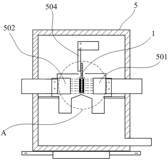 Novel silver paste spraying process for laminated pole piece of capacitor