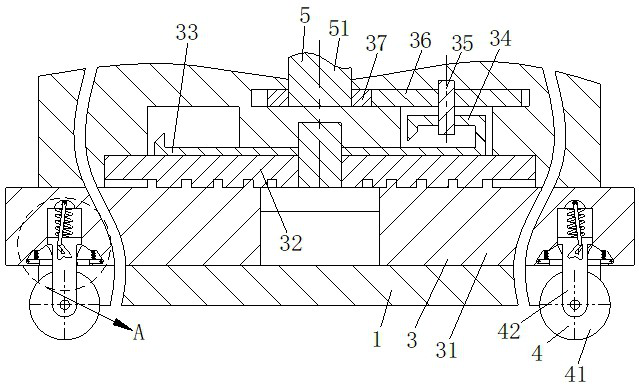 Adjustable display box convenient for displaying hardware fittings