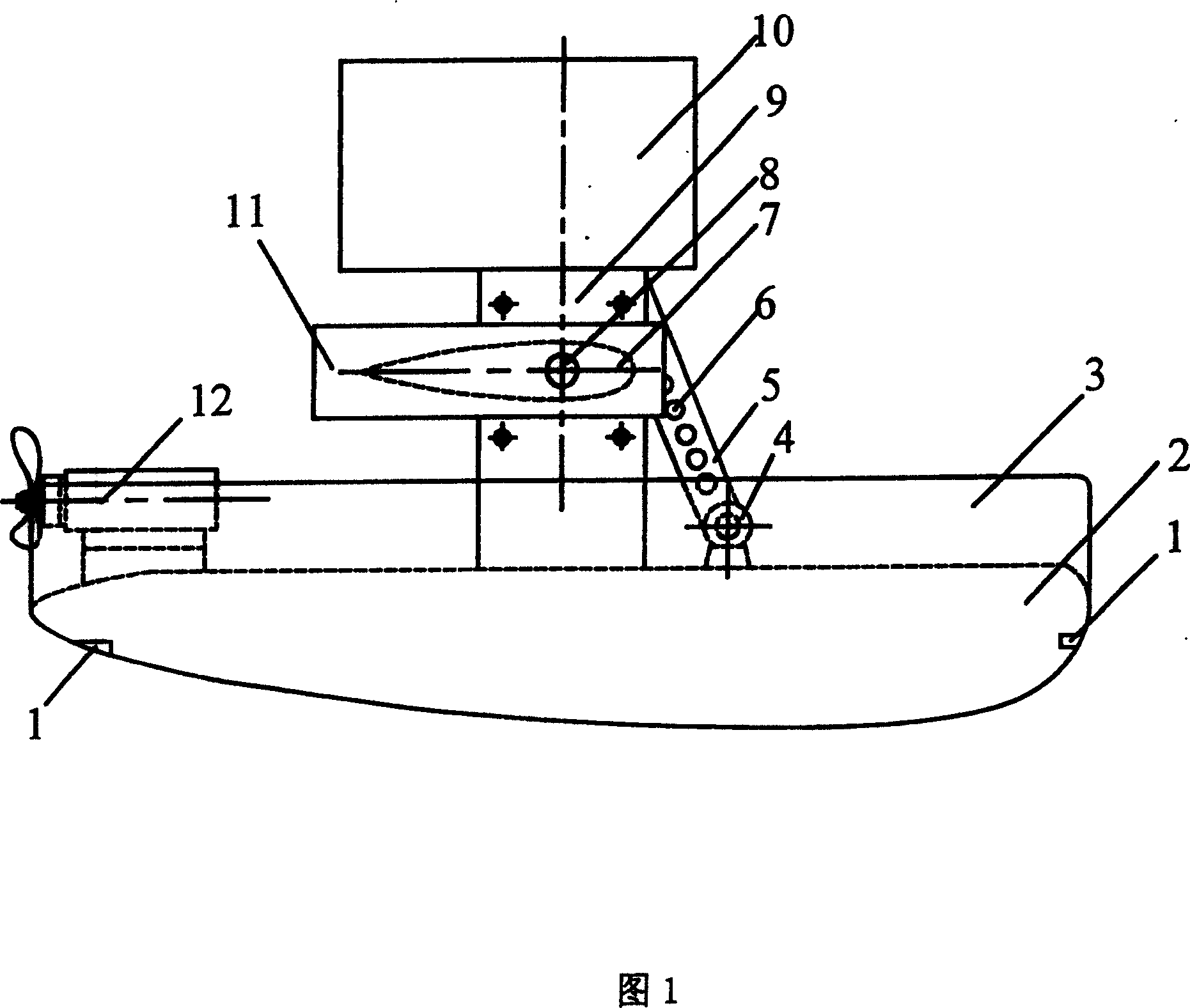 Controllable underwater towing body