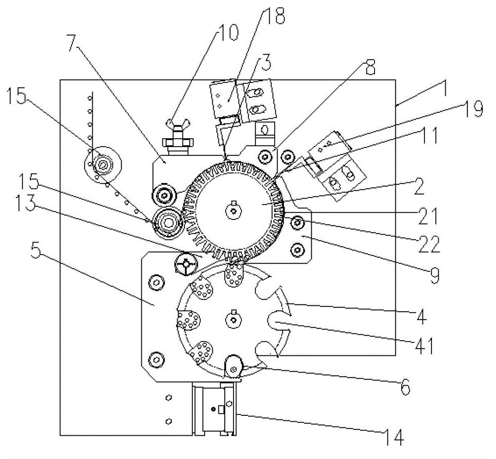 Straw straw cutting and feeding device