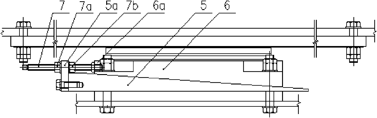 Rigid hinged support for bridge