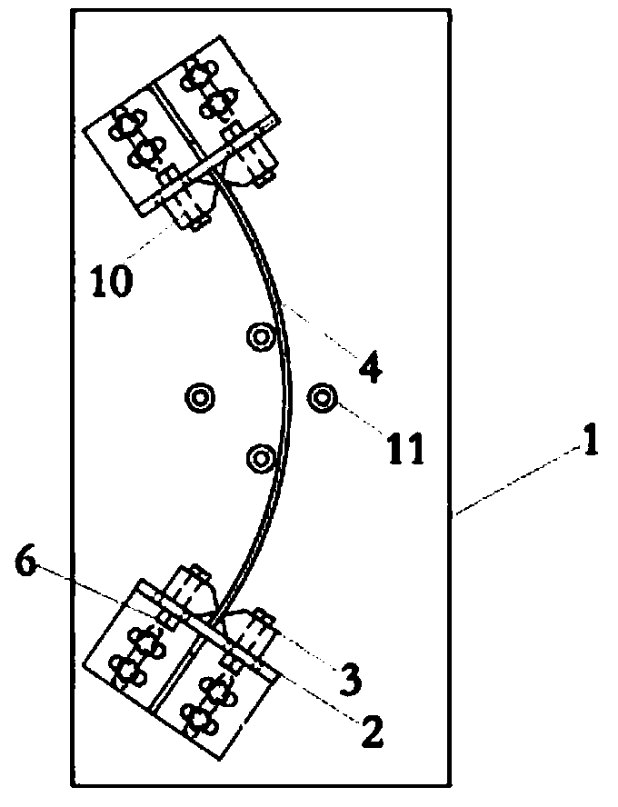 Stationary fixture used for axial compression stability test of columnar bent plate