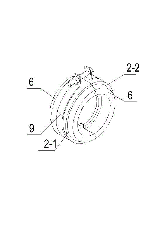 Mould for manufacturing rubber part provided with two flanges