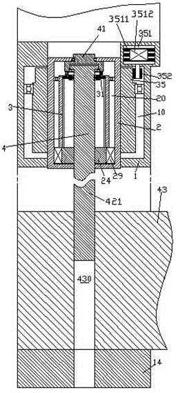 Workbench latch device with high locking efficiency