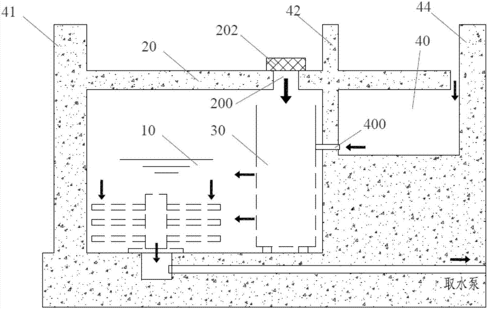 Refueling water tank inside containment of nuclear power plant