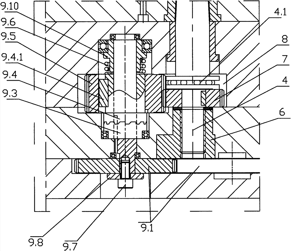 Injection mould provided with hydraulic motor thread return mechanism protection device