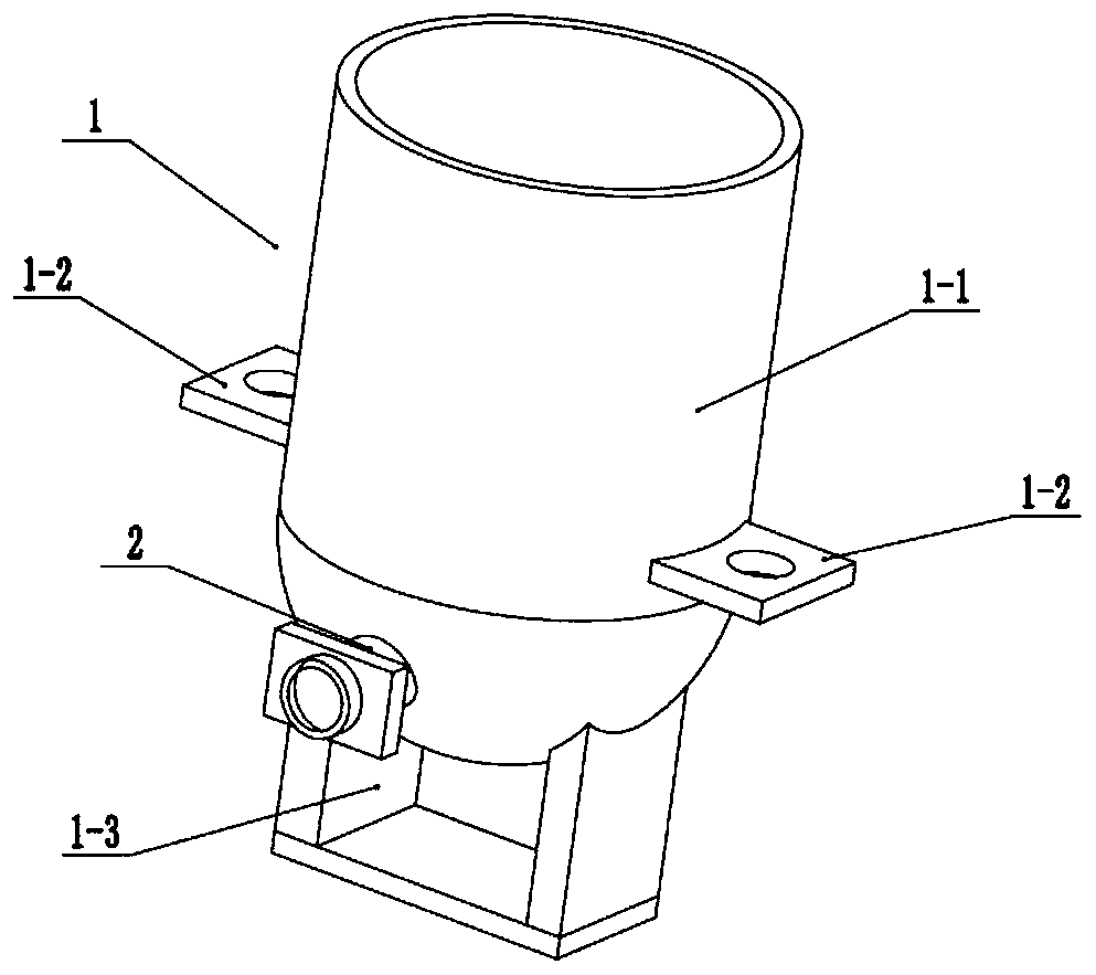 Oil sludge screening separating device suitable for coupling effect