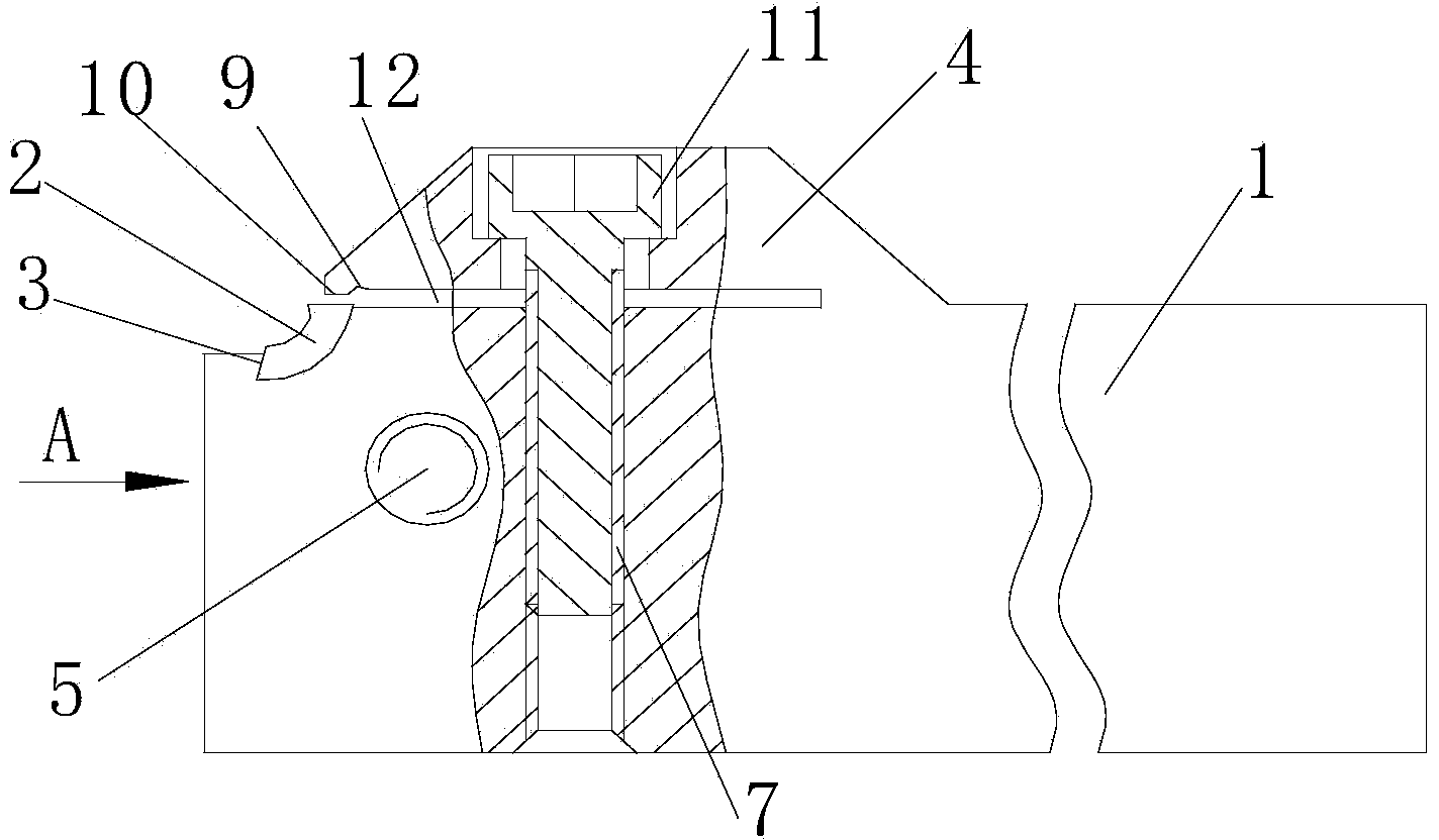 Turning tool device for turning narrow and deep end face groove with shaft