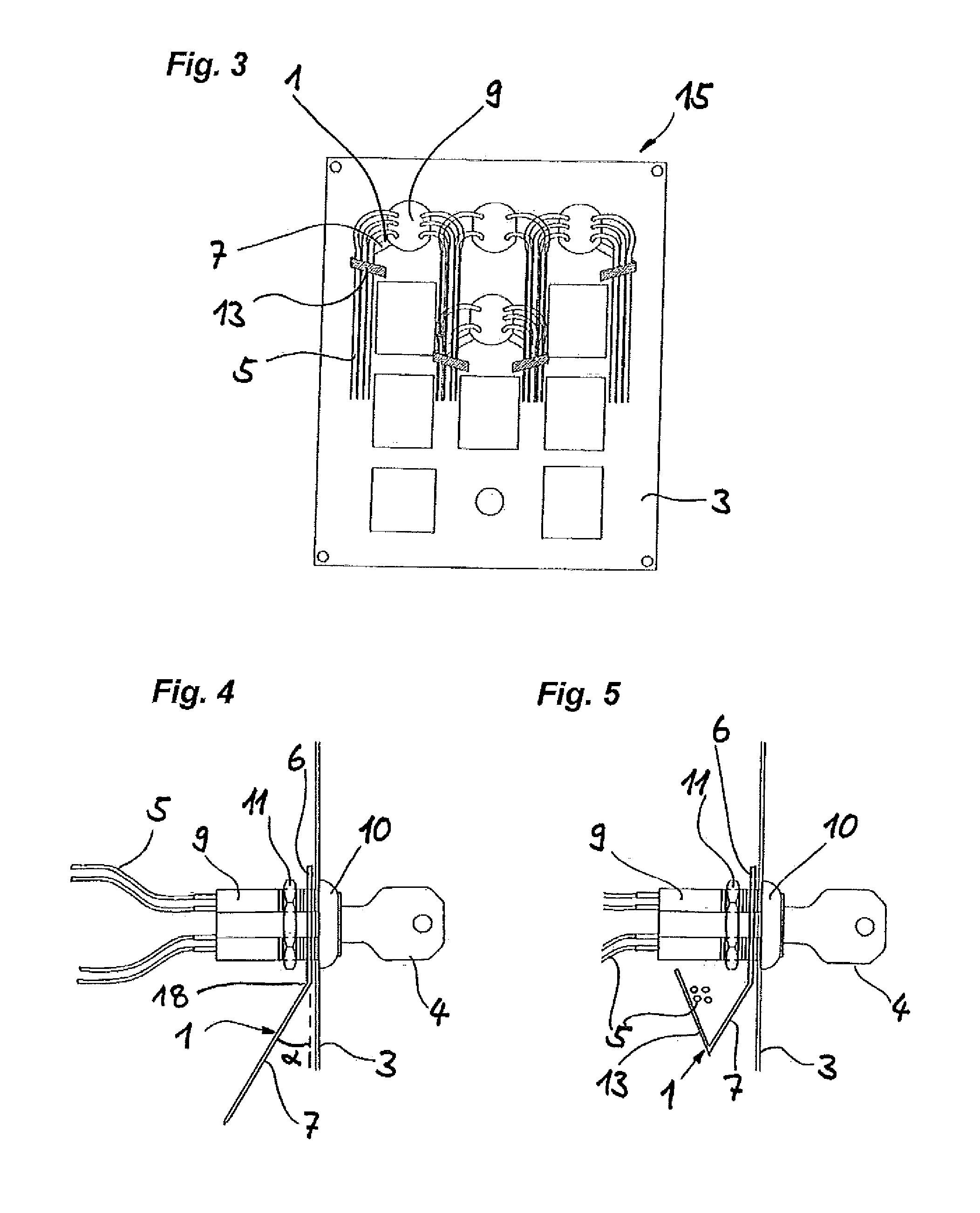 Article for securing and ordering cables leading away from a key switch