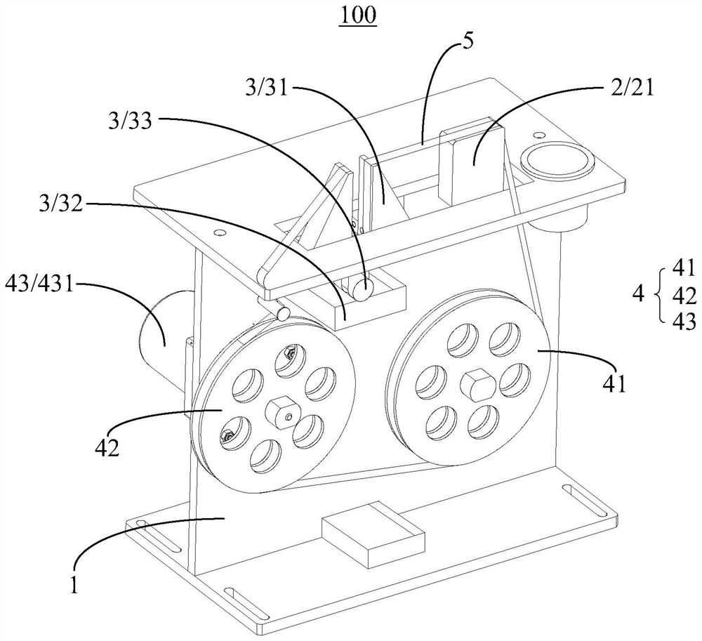 Glue wiping mechanism and glue dispensing equipment