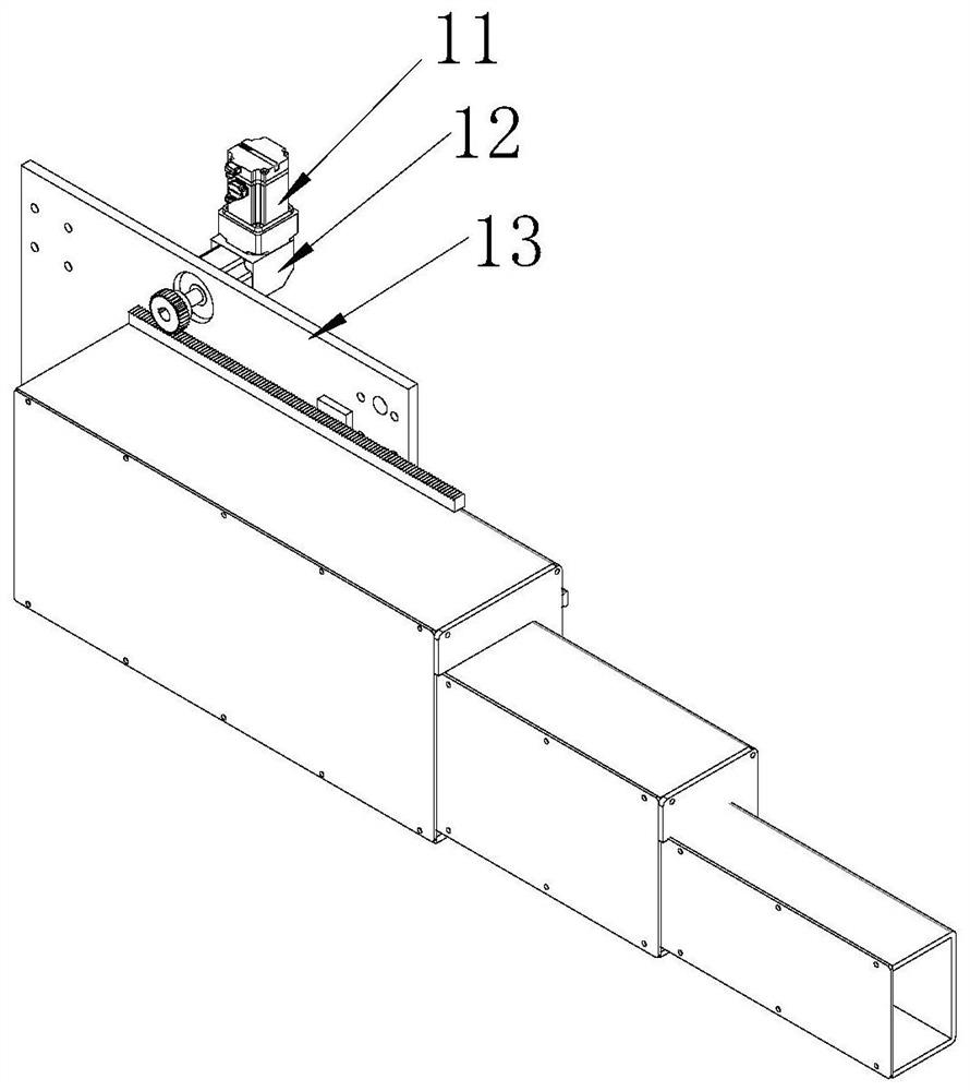 Multi-stage sliding telescopic arm