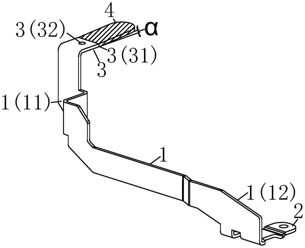 Conducting piece for connecting power source and circuit board