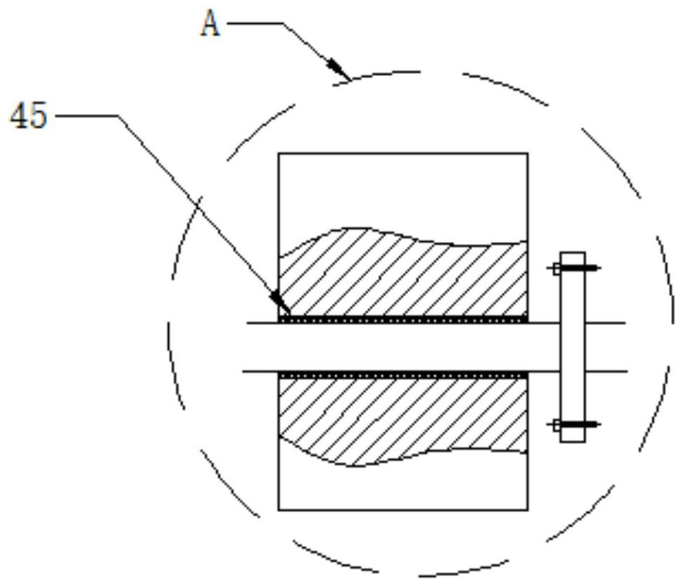 Self-lubricating shaft sleeve chamfering device