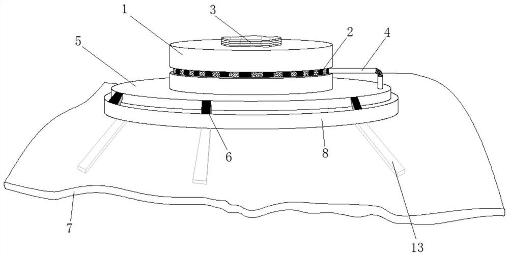 Online teaching auxiliary equipment capable of automatically changing photographing angle along with body movement