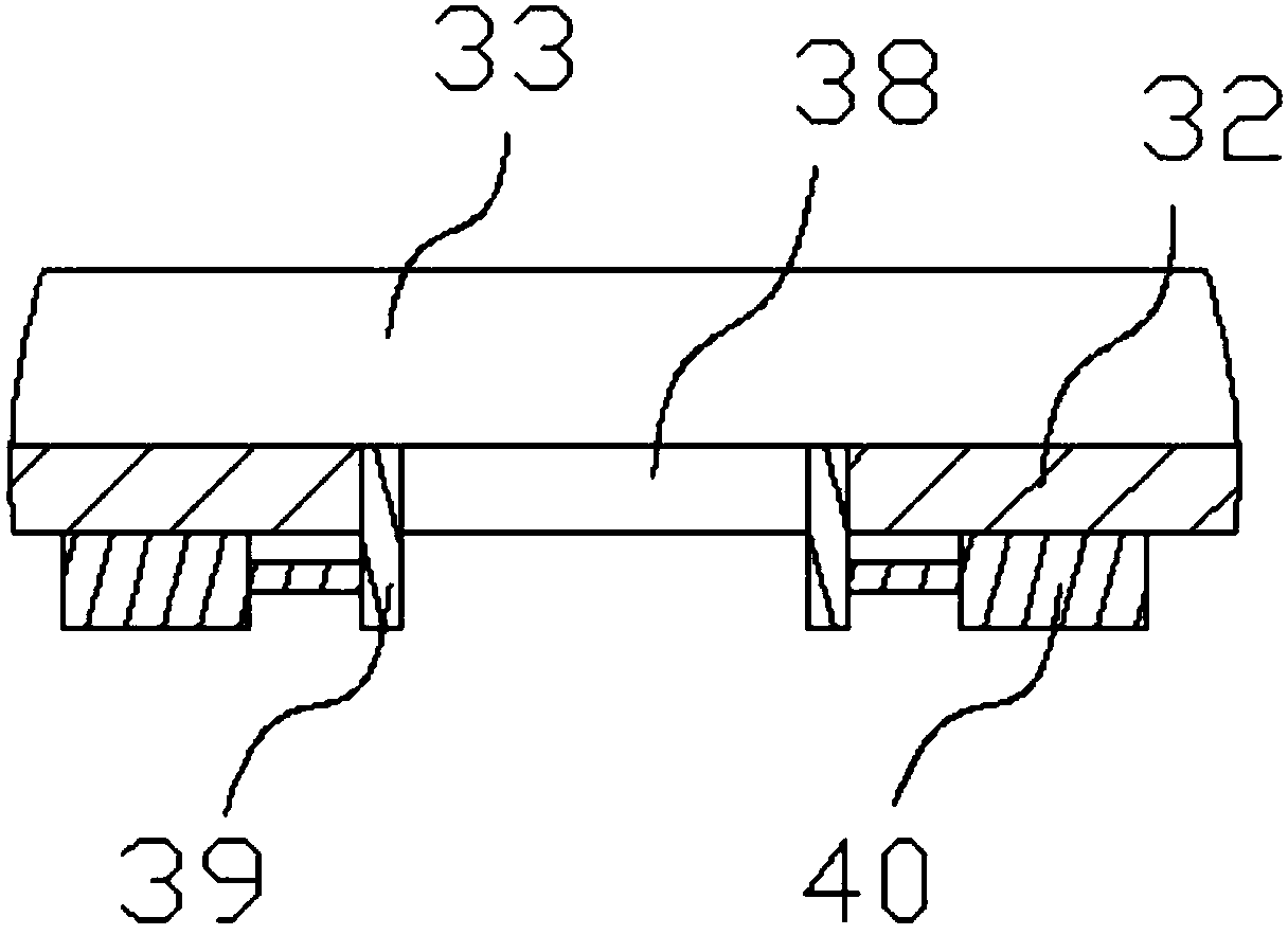 Bamboo splitting machine capable of automatically screening bamboo barrel specification