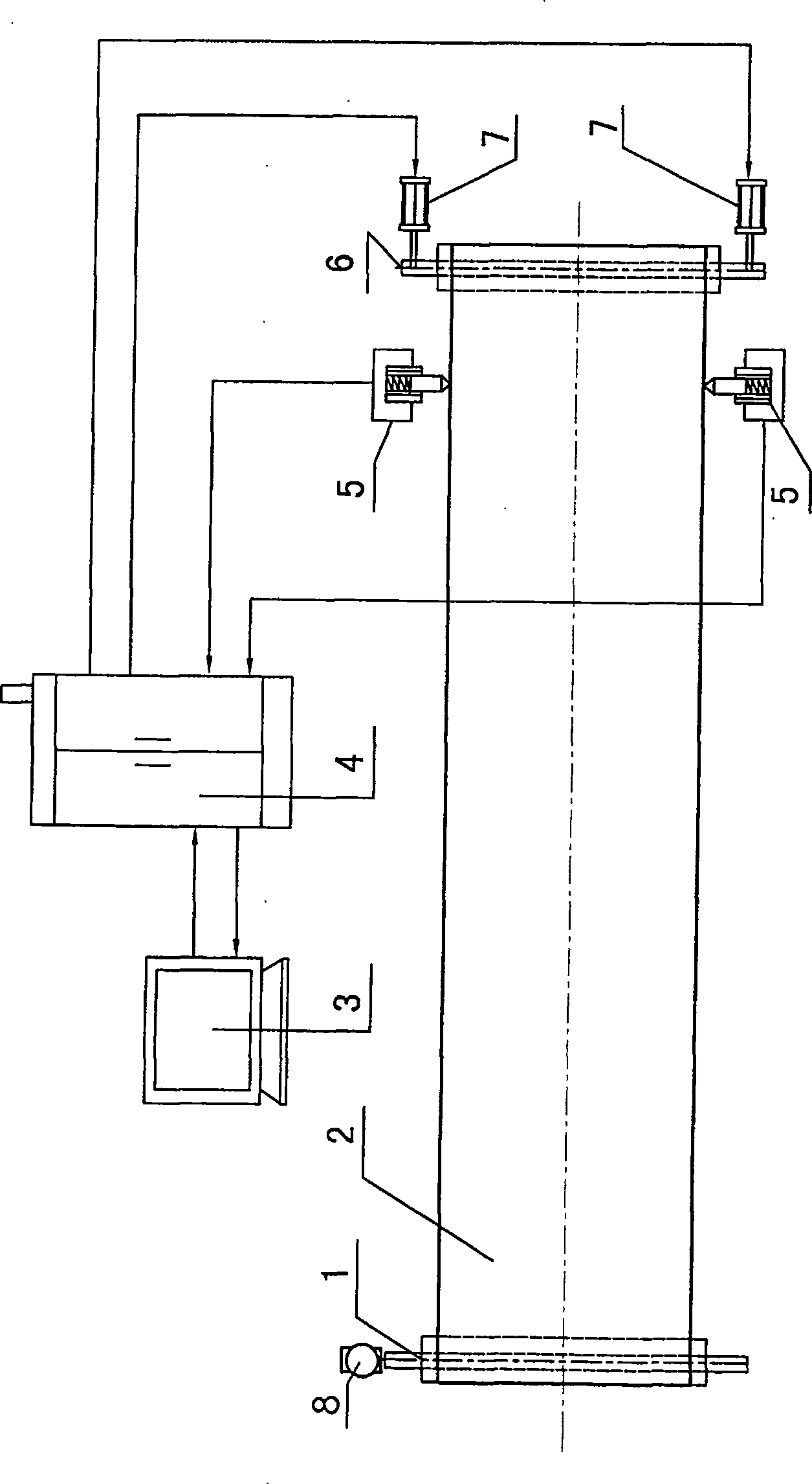 Automatic position correcting system for material carrying belt of vacuum belt type drying machine