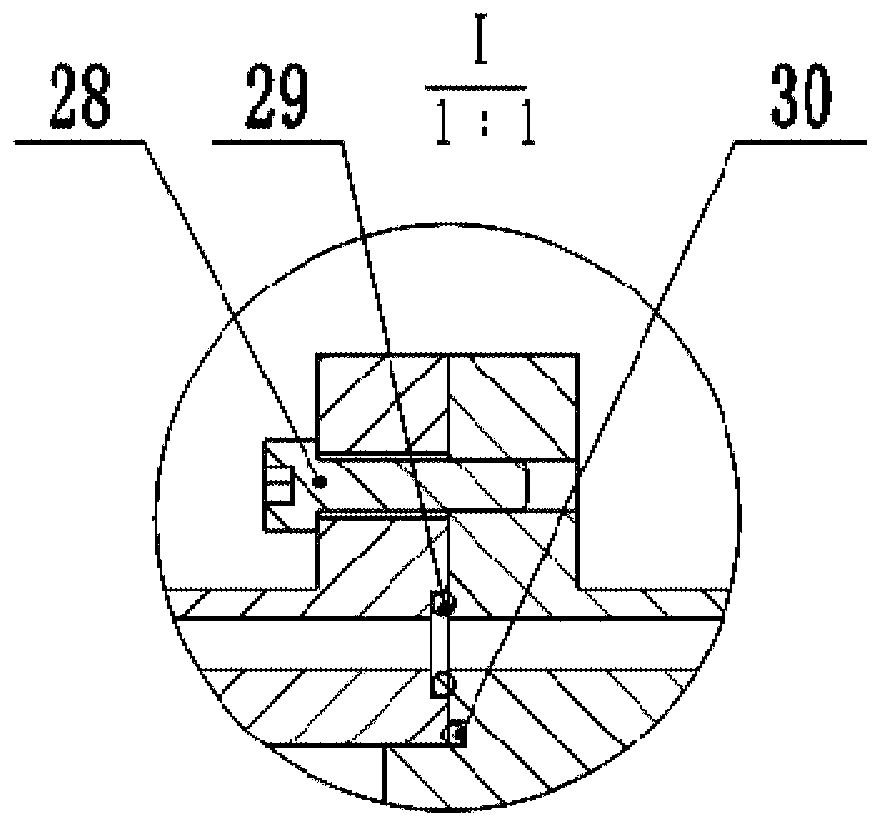 Wide light spot deep hole laser cladding head