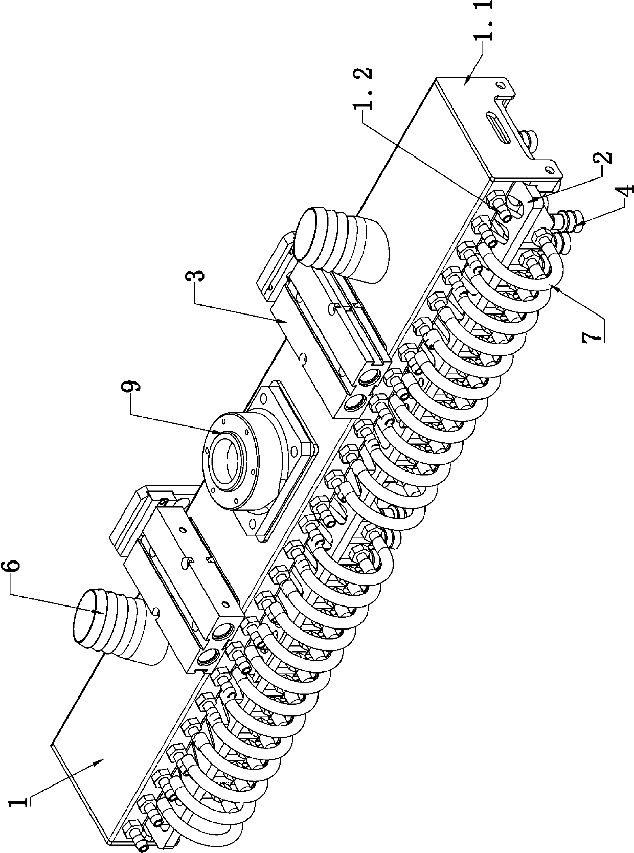 Suction disc clamp capable of realizing integral displacement