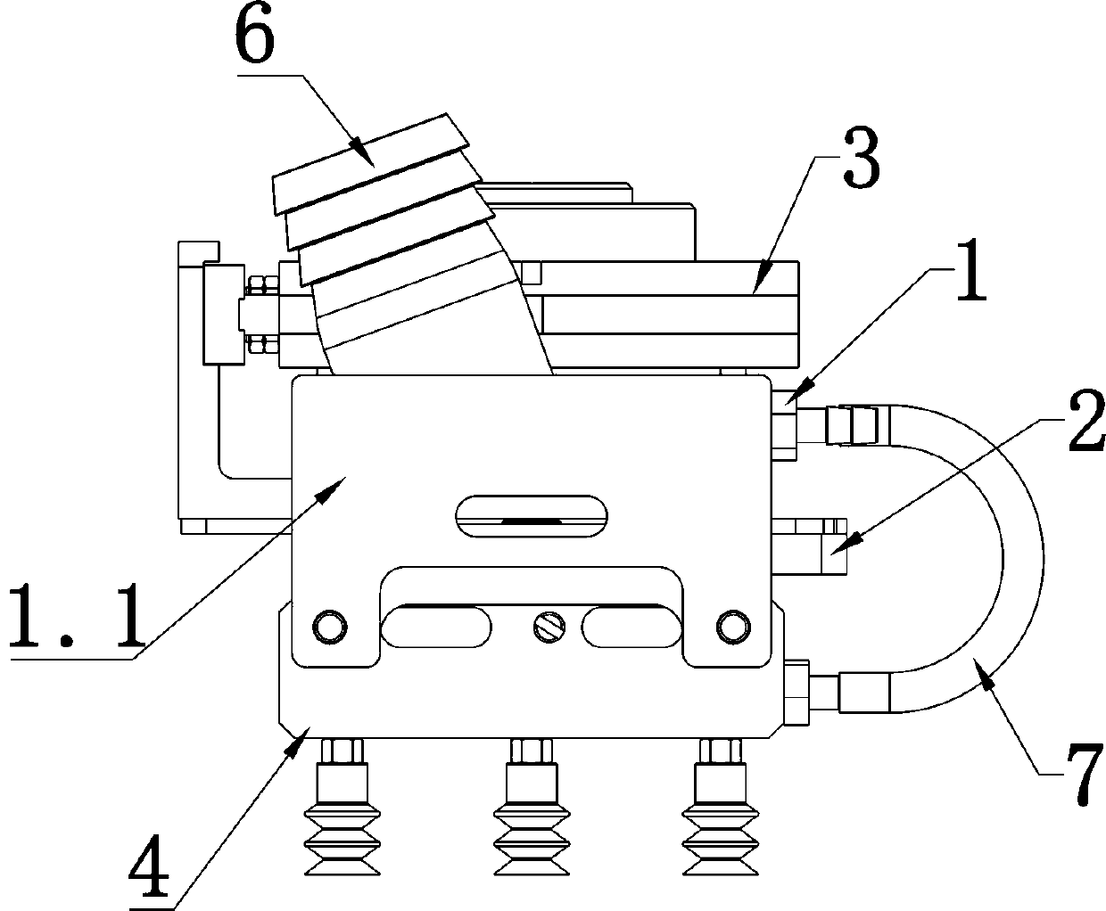 Suction disc clamp capable of realizing integral displacement