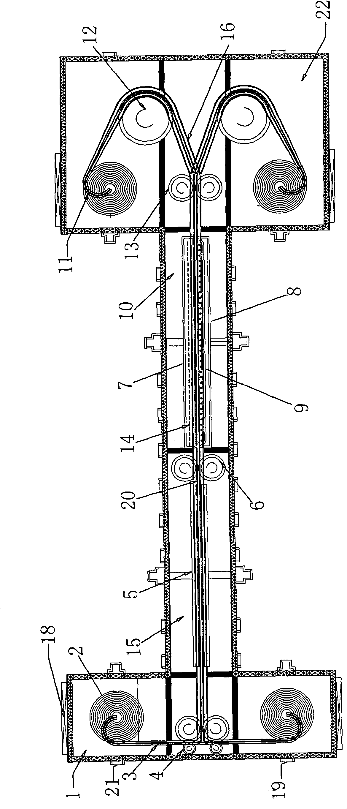 Roll-to-roll plasma device for enhancing chemical vapor deposition