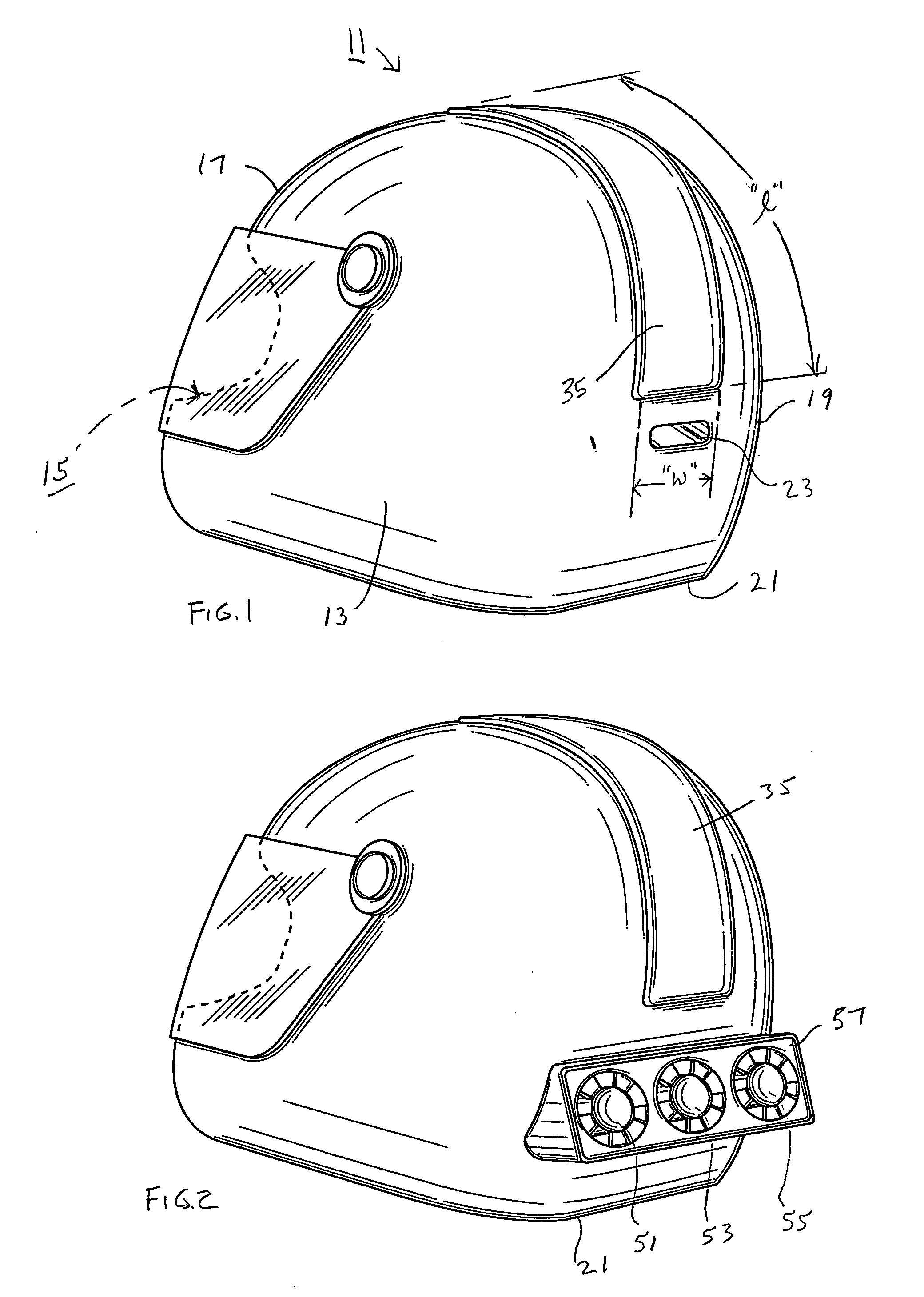 Crash helmet with thermoelectric cooling