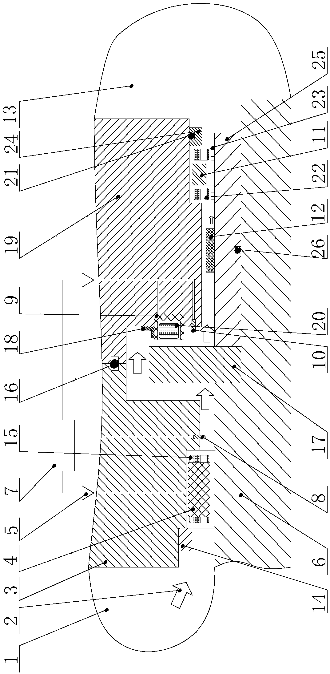 Dynamic sealing structure suitable for high-differential pressure environment