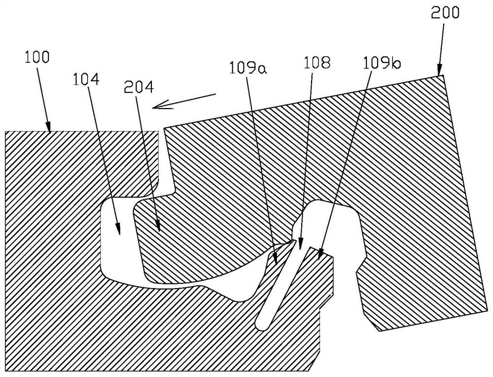 Connecting structure of lock catch plate surface and plate lock catch