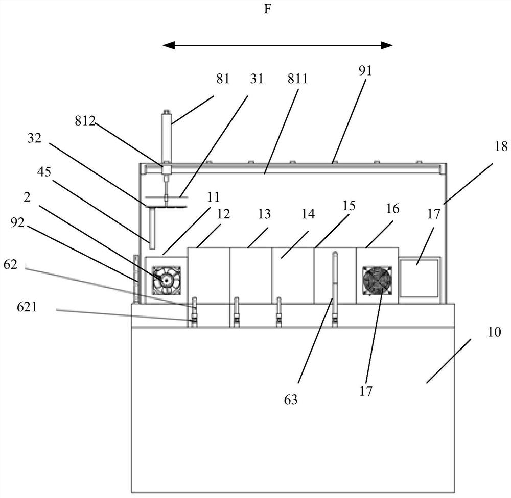 Nozzle cleaning device and nozzle cleaning method