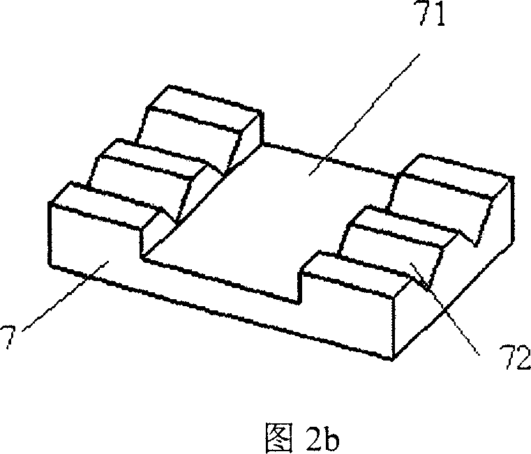 Active aligning-fixing device and method for single-mode lens fiber and plate ridge-type waveguide