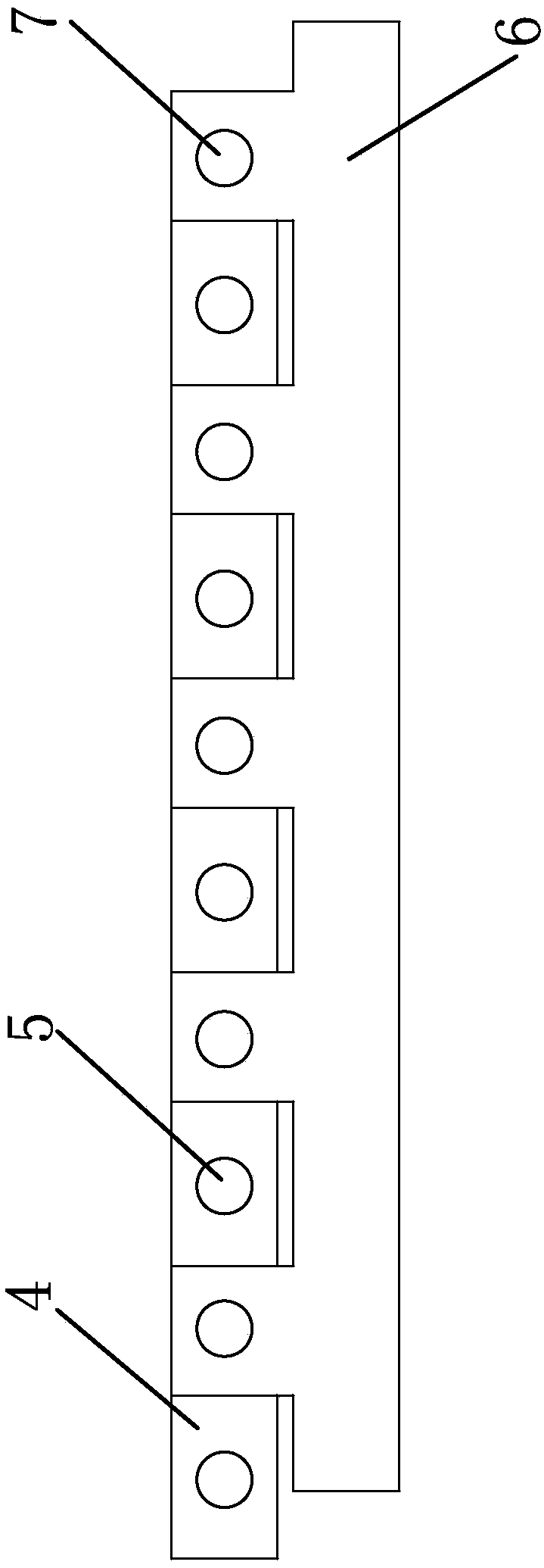 Paying-off device of covered yarn machine