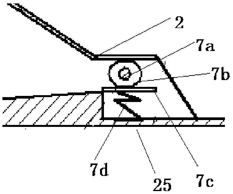 Fish feed coating and classifying device preventing grease waste and air pollution