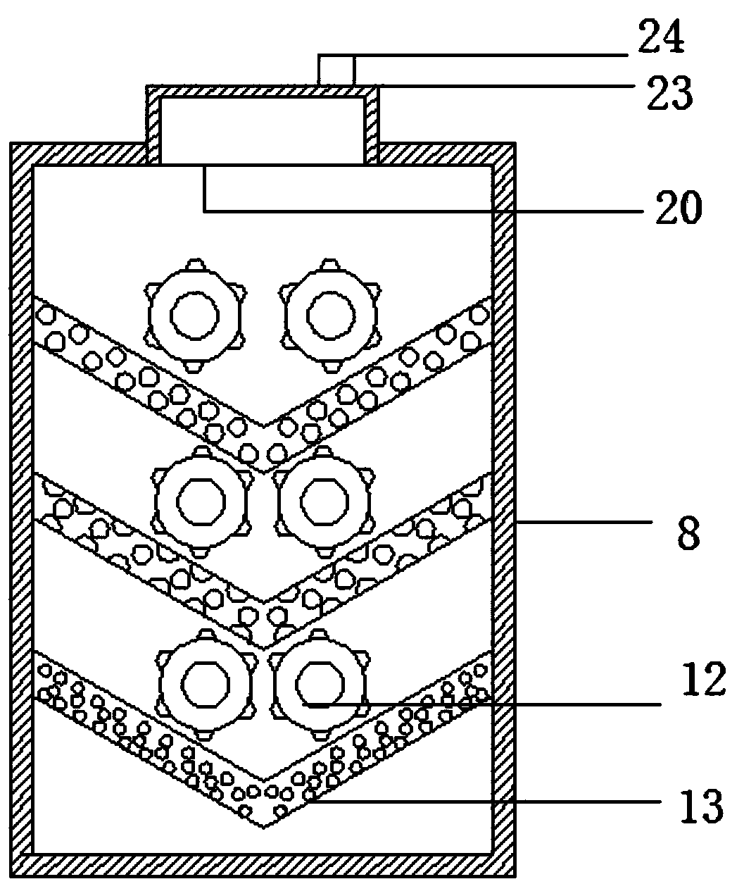 Rubber pulverizing device for rubber producing machining