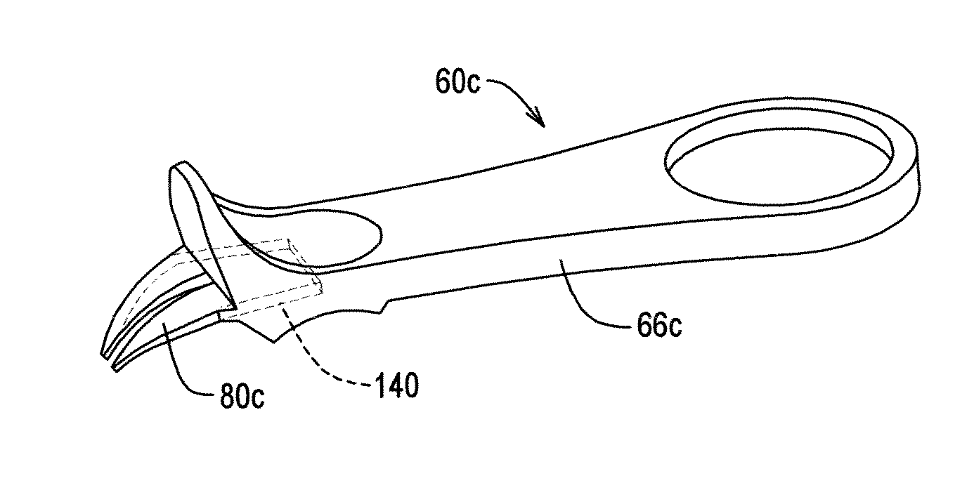 Golf green repair device method and apparatus