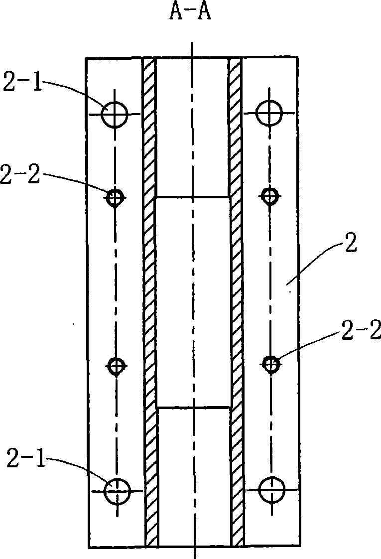 Weft laying trolley of warp knitting machine