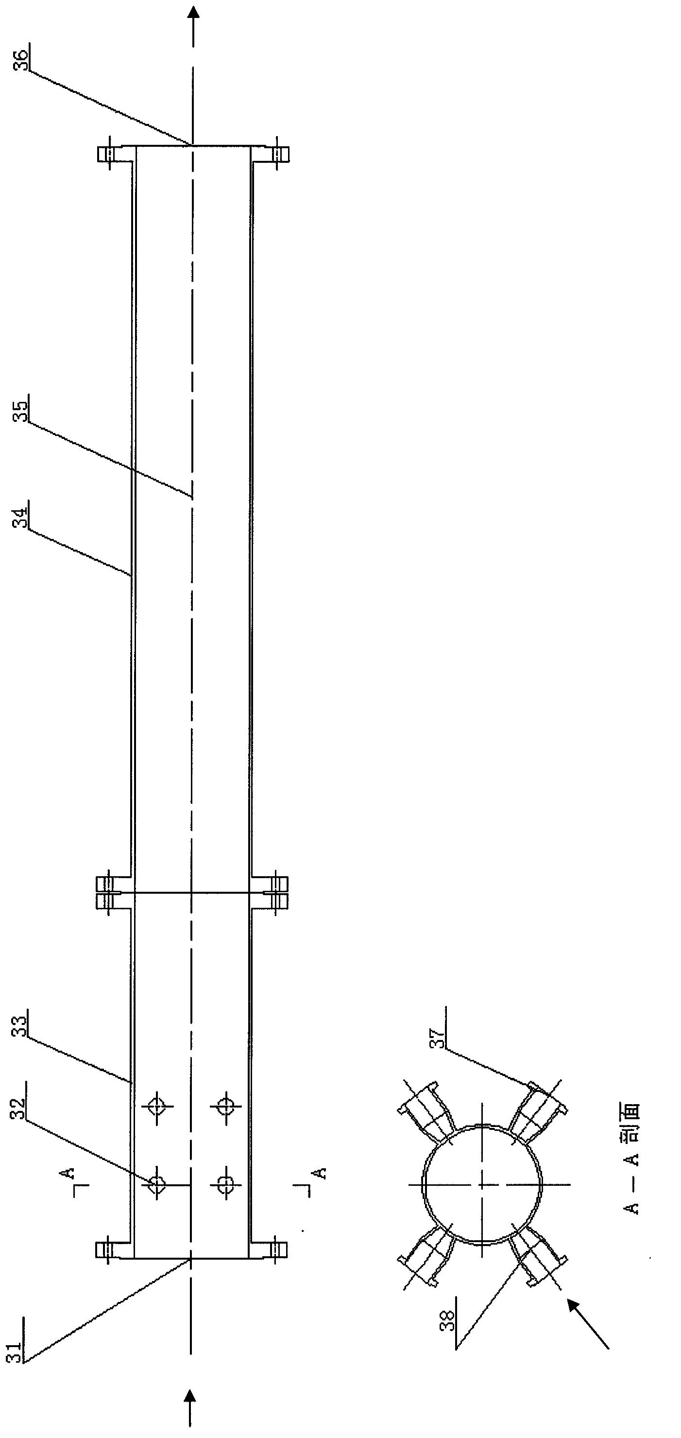 Device and method for realizing continuous pyrohydrolysis treatment of organic material