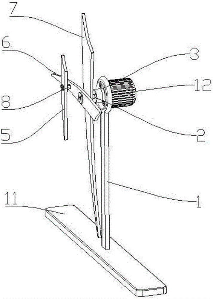 Three-blade chaotic pendulum demonstration device