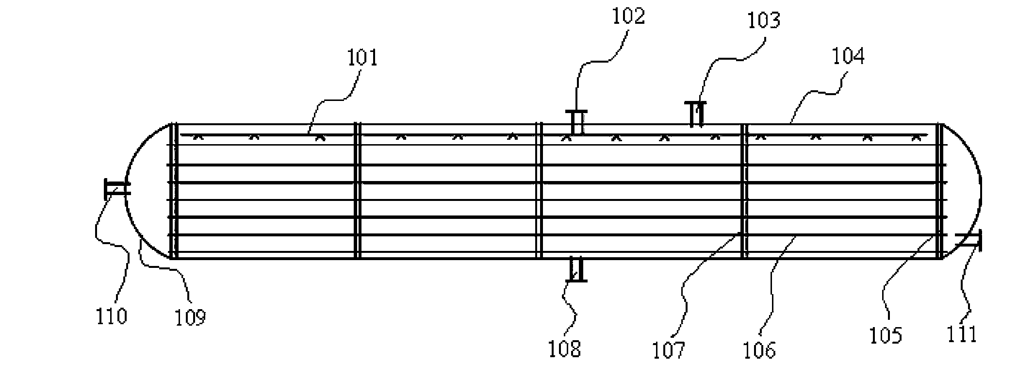 Spray type shell-and-tube heat exchanger adopting nonmetal heat exchange tubes