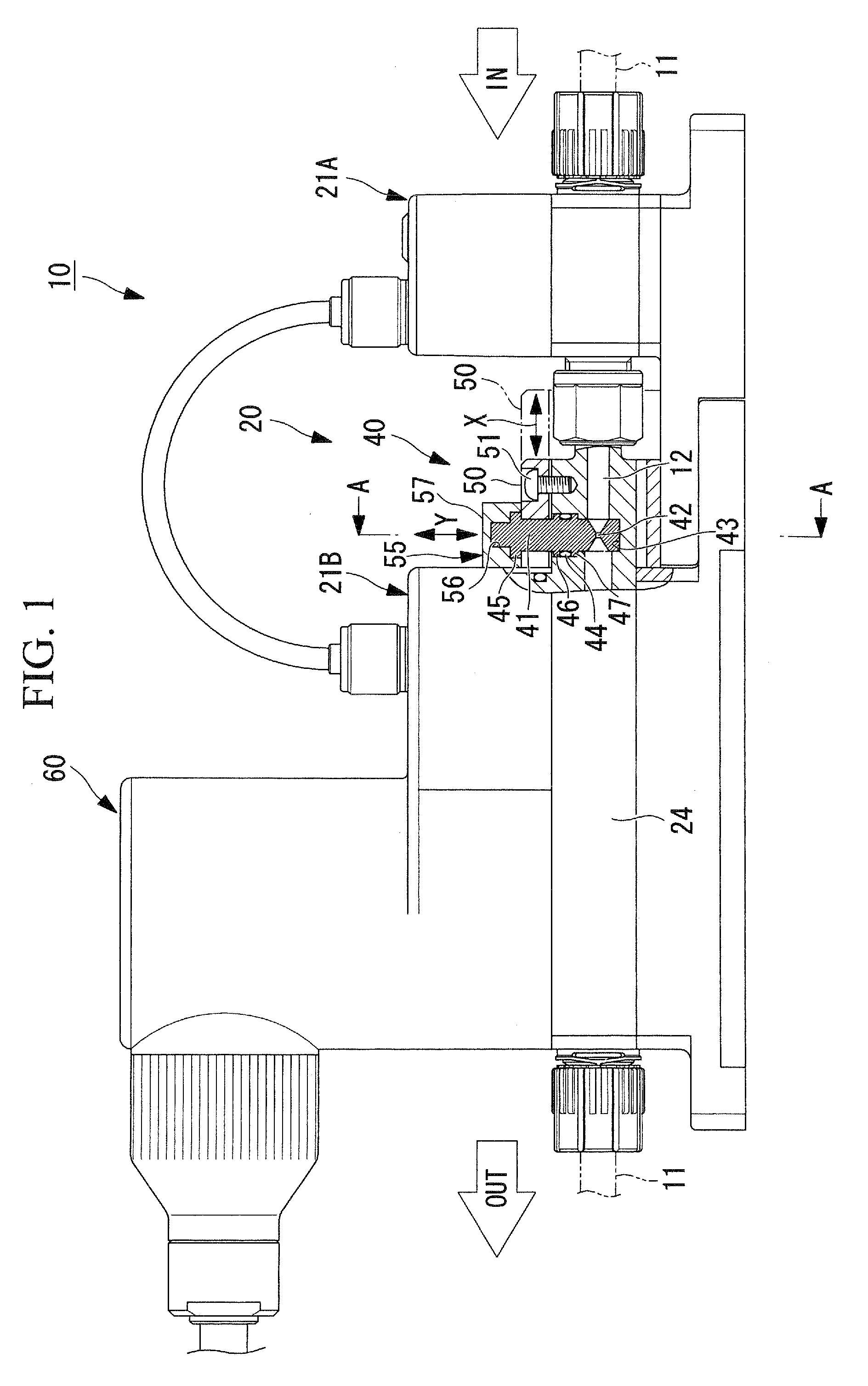 Differential-pressure flow meter and flow-rate controller