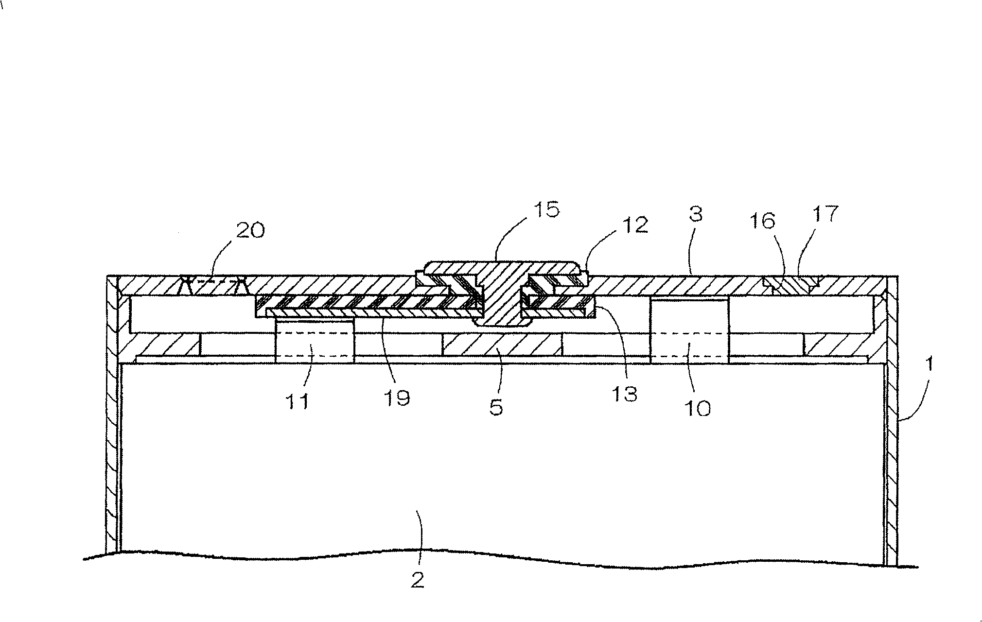 Roll core and electrode body manufacturing method using same