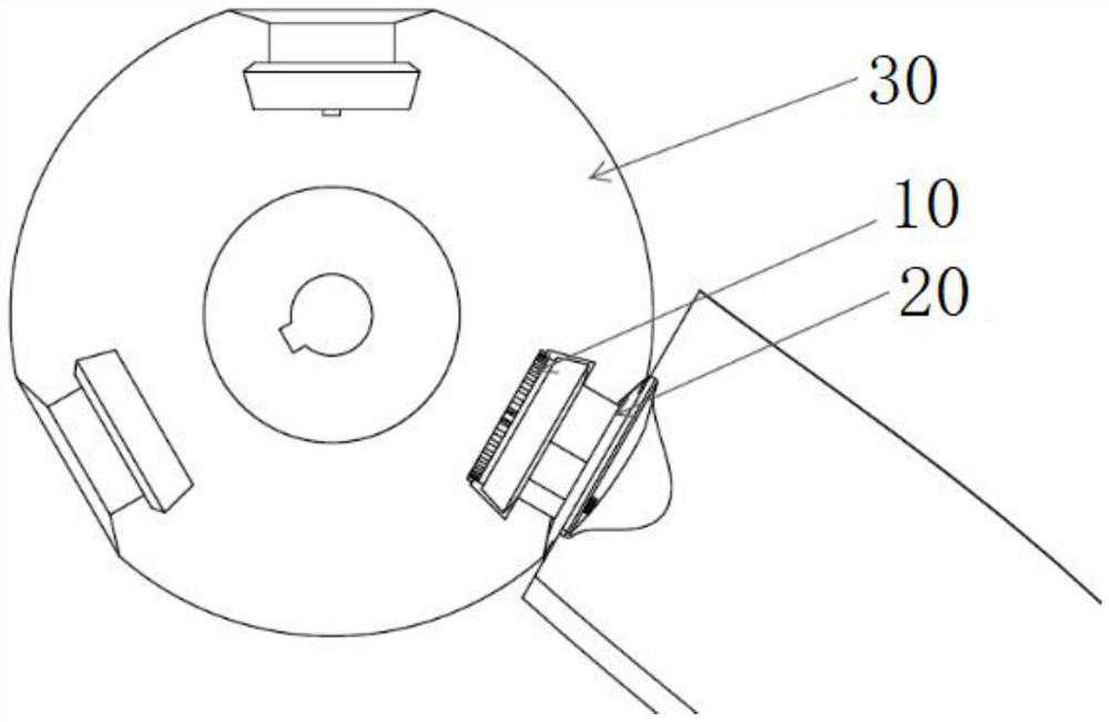 Adjustable connecting device and fan using same