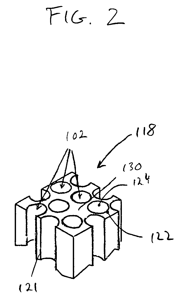 Membrane contactor apparatus including a module having hollow fiber membranes