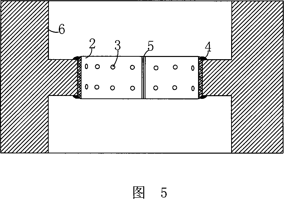 Welded fastening method of short-circuited conducting sleeve and adoptive short-circuited conducting sleeve thereof