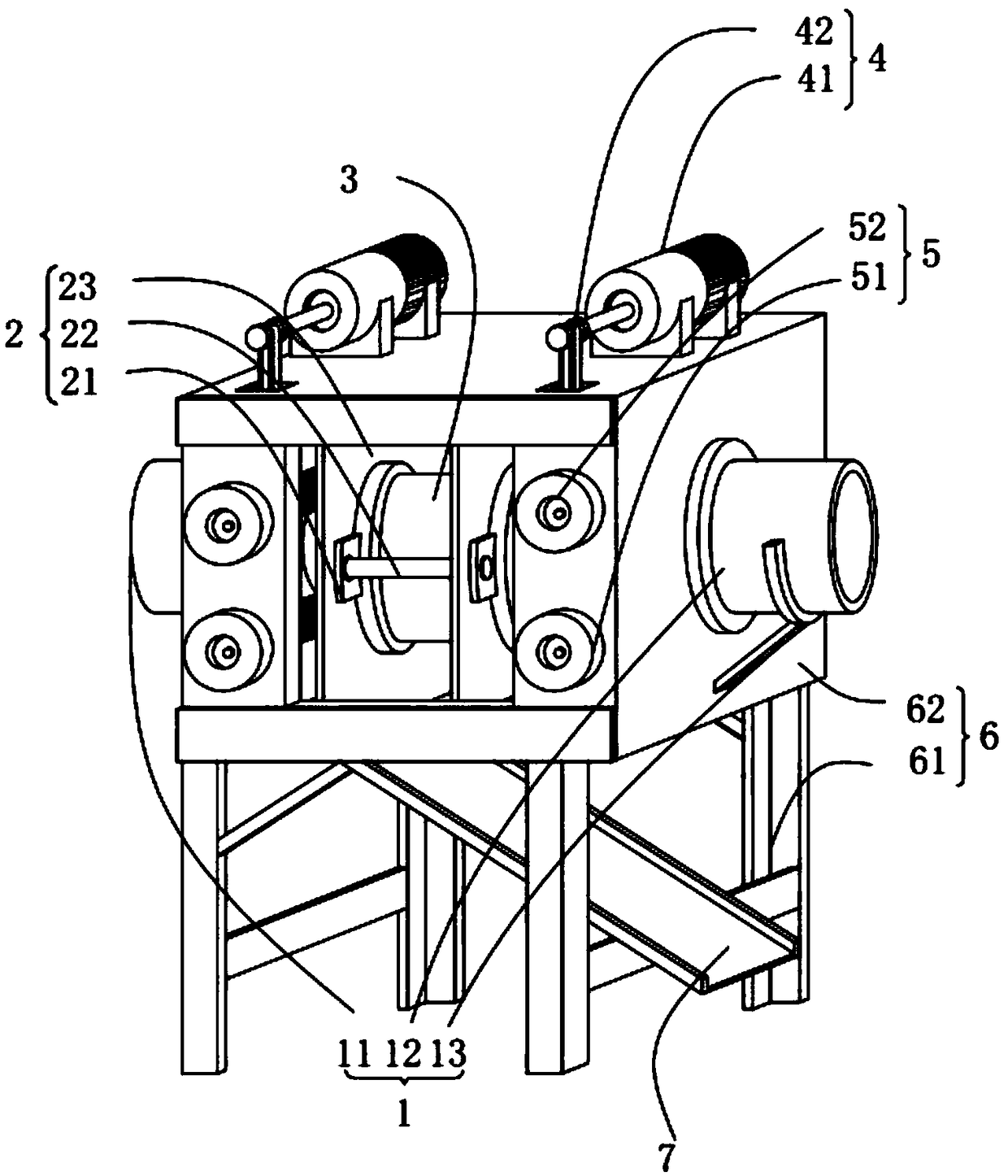 Wood peeling machine