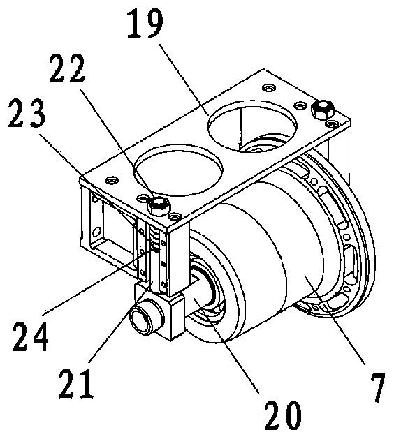 Railway track flaw detection mechanism and flaw detection vehicle