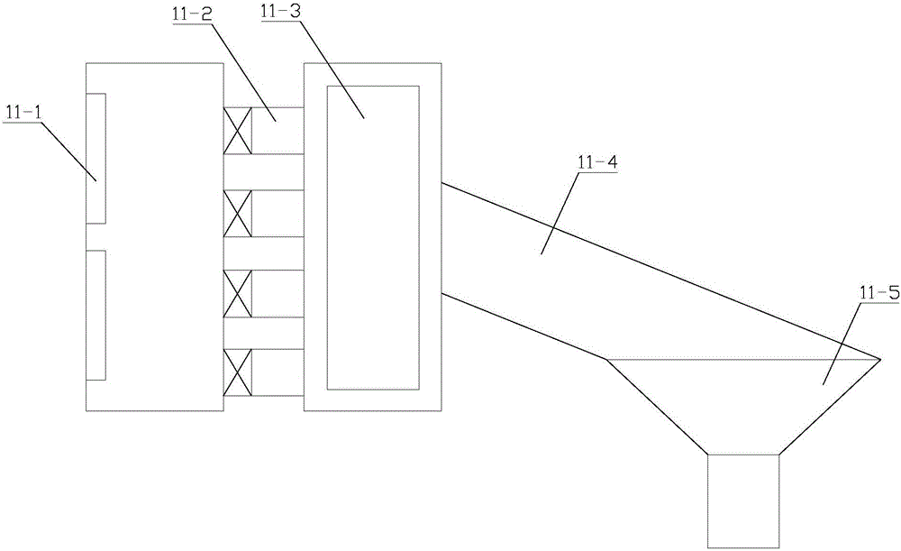 Irrigation device used in plateau region and adopting online water production principle