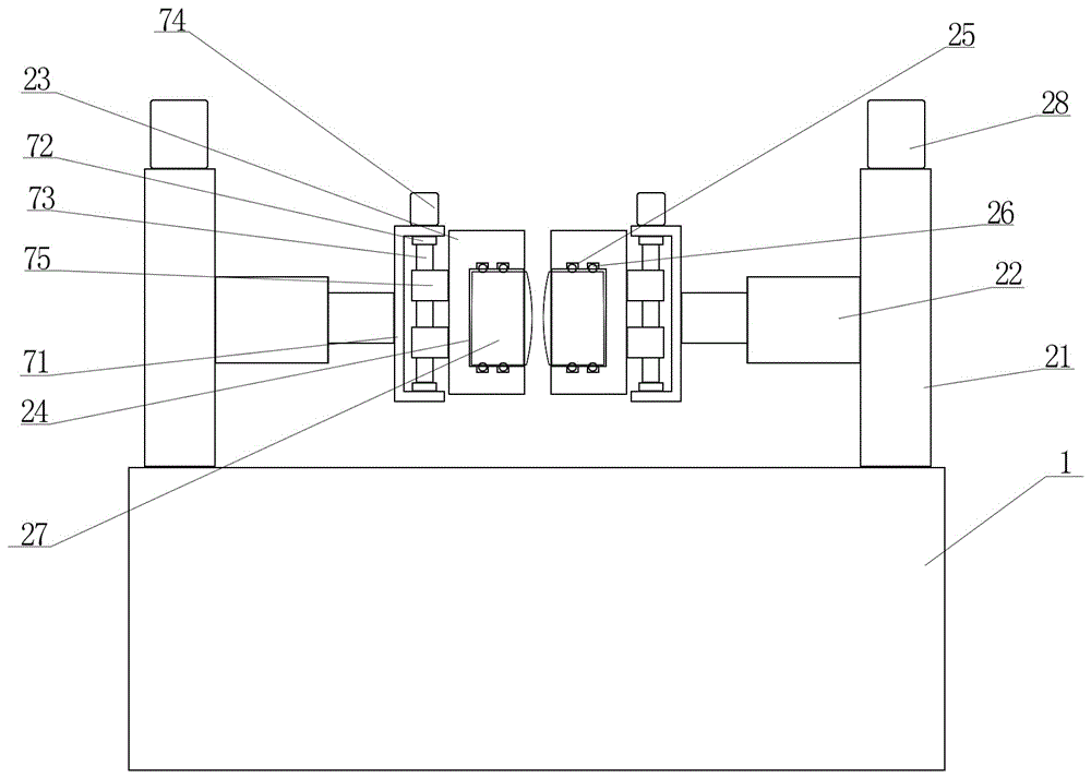 Uniform yarn waxing mechanism for spinning